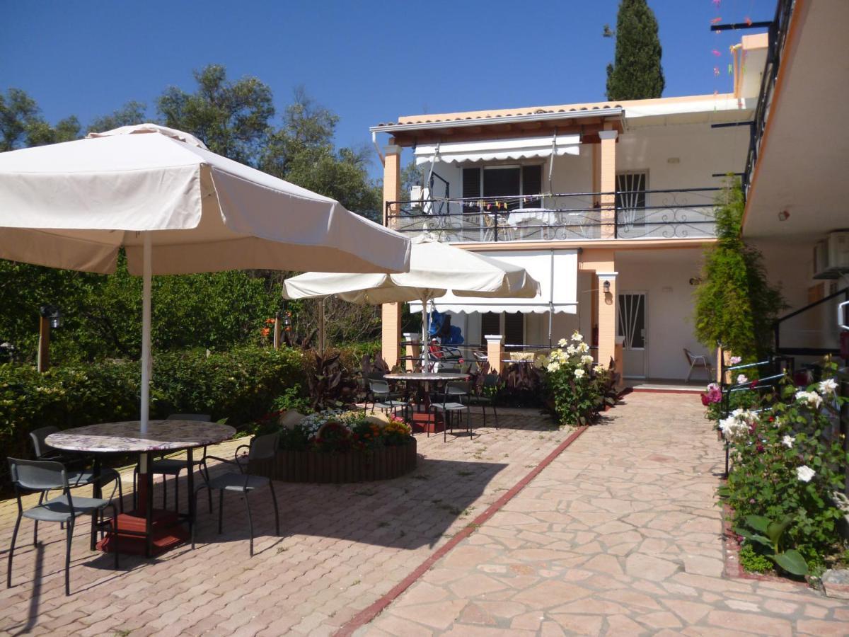 Kostas Apartments & Studios Agios Georgios Pagon Exterior foto