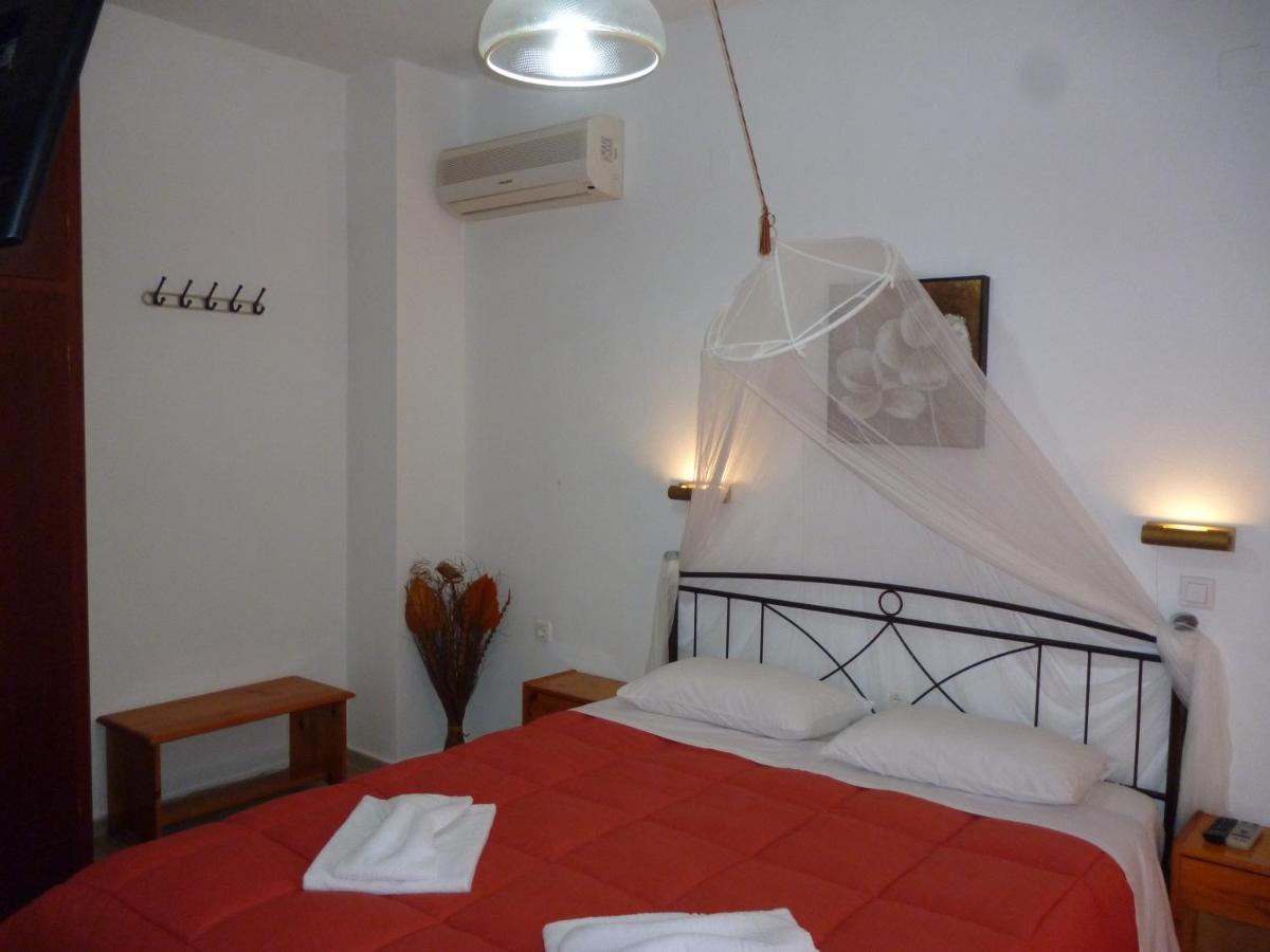 Kostas Apartments & Studios Agios Georgios Pagon Exterior foto