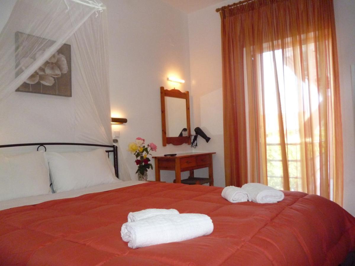 Kostas Apartments & Studios Agios Georgios Pagon Exterior foto