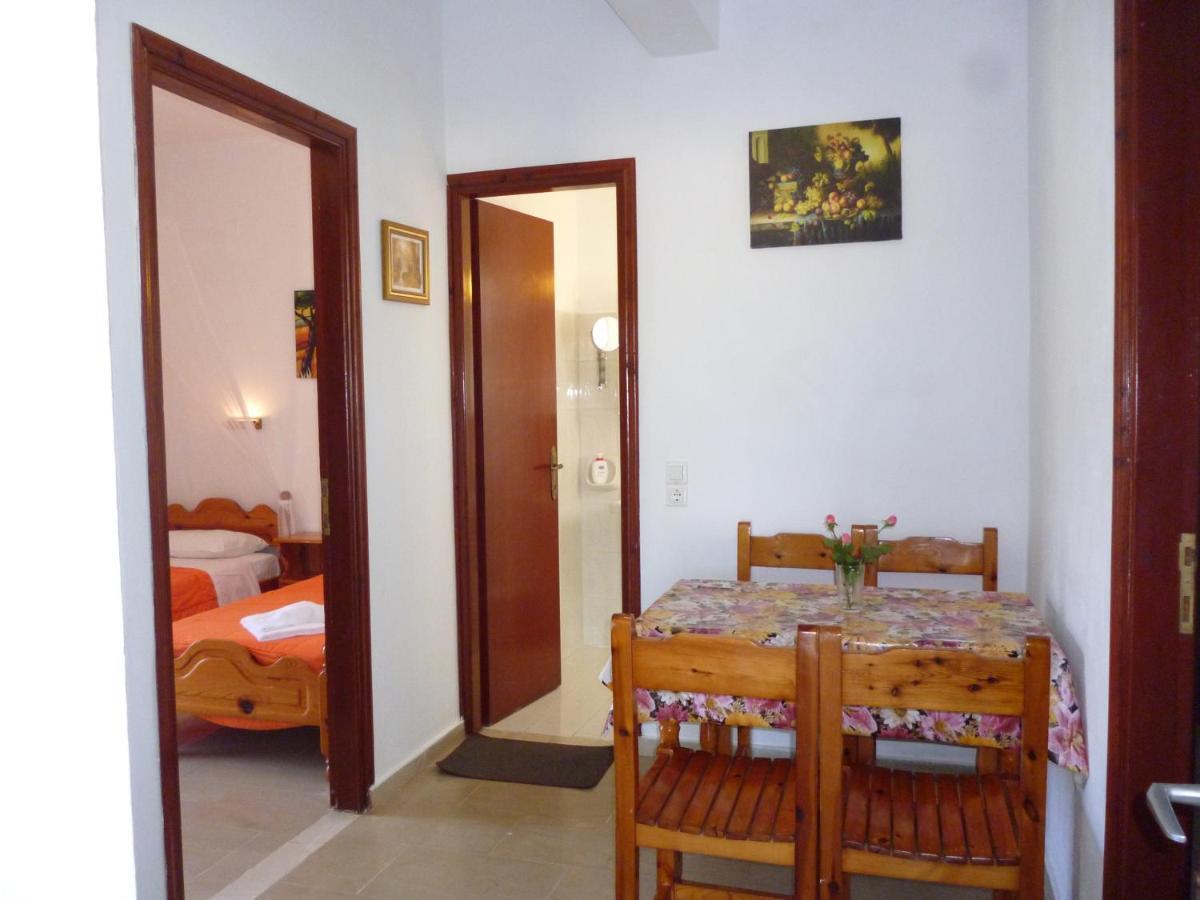 Kostas Apartments & Studios Agios Georgios Pagon Exterior foto