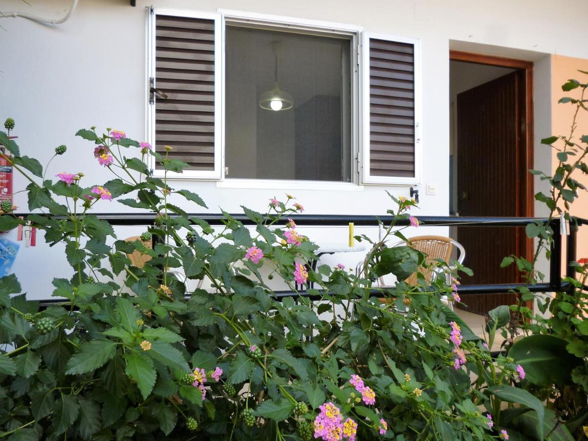 Kostas Apartments & Studios Agios Georgios Pagon Exterior foto